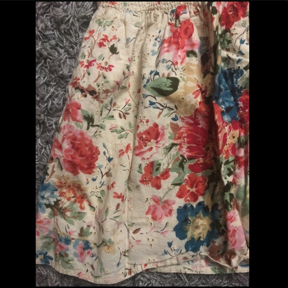 Skirt - Picture 2 of 2